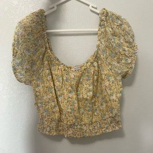 AE Cropped Puff Sleeve Floral Blouse